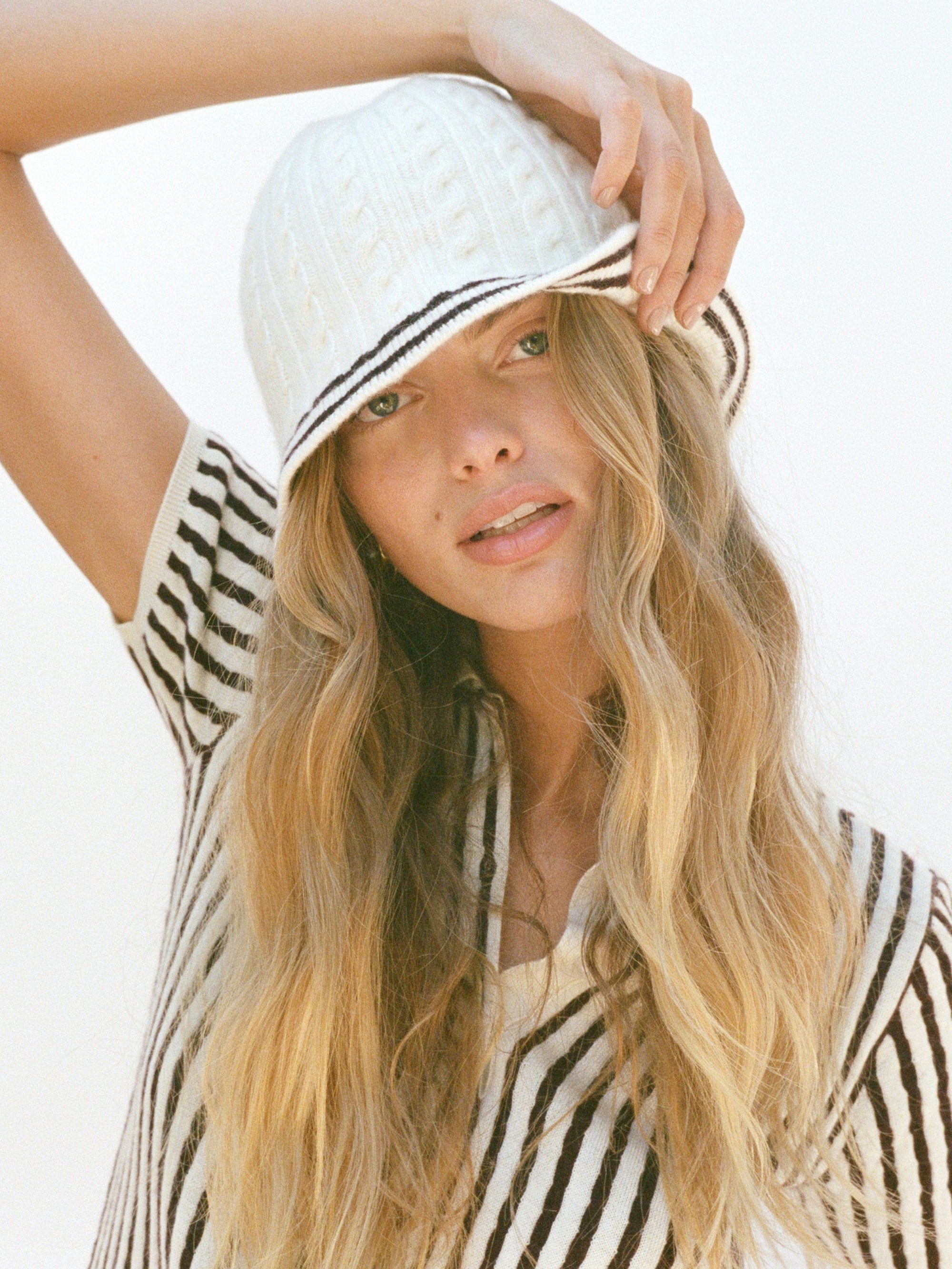 hat lookbook image alt:hover